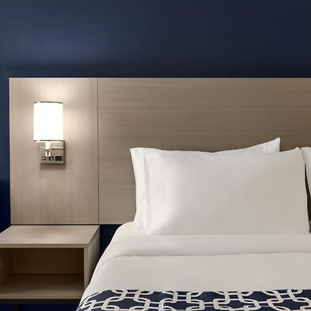 Quality Inn Lake Elsinore I-15 Exterior photo