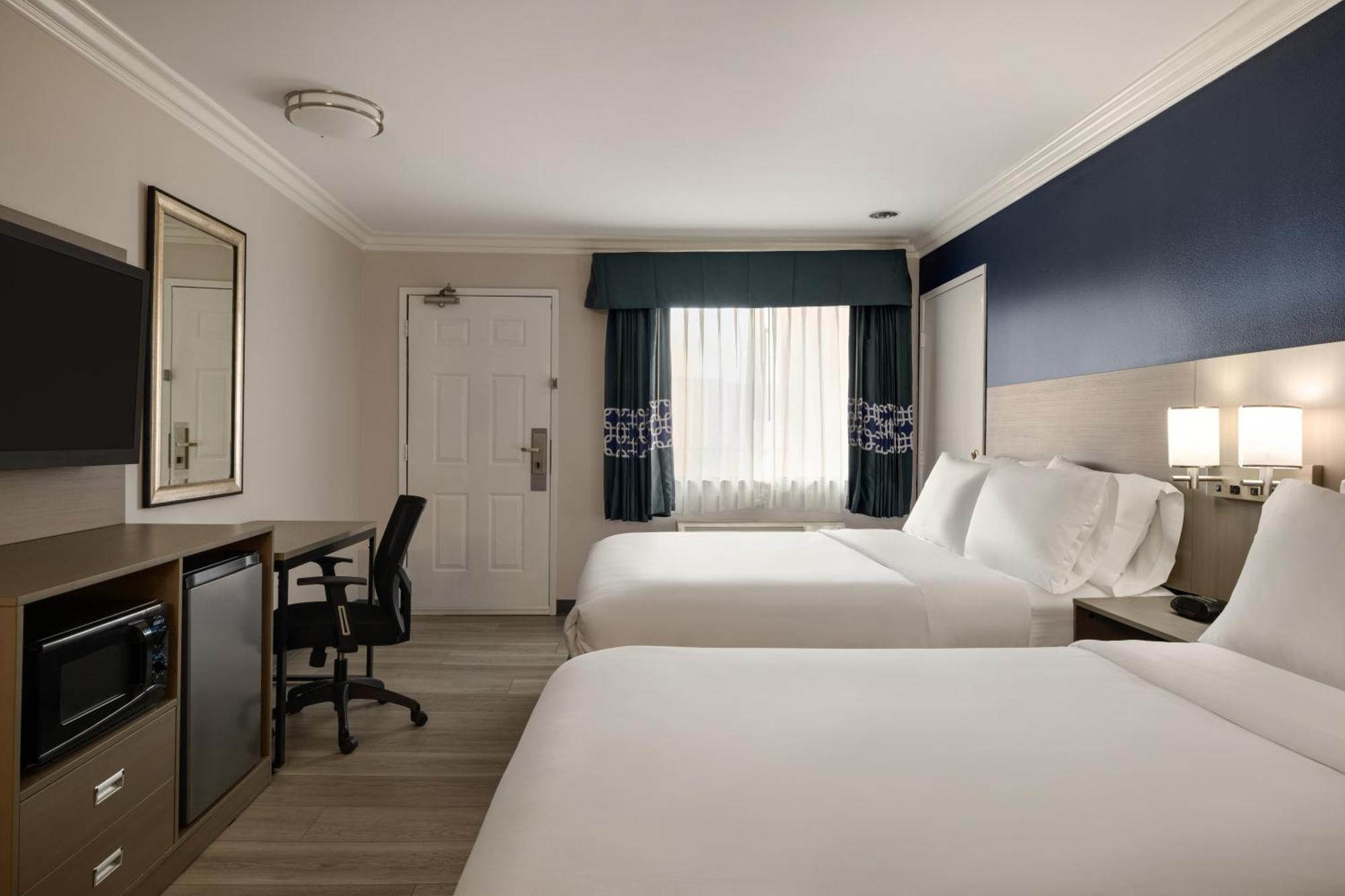 Quality Inn Lake Elsinore I-15 Exterior photo